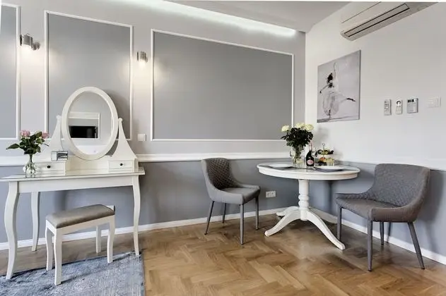 Luxury Stüdyo Süit, 1 Yatak Odası, Şehir Manzaralı (Epic Main Square View with AC)