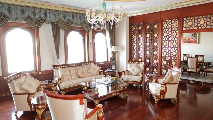 Kral Suite Dairesi