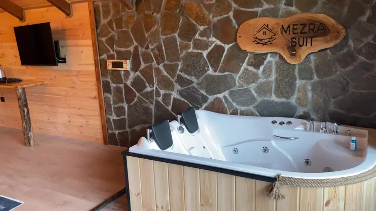 Deluxe Suite Custom Oda