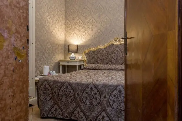 Economy Tek Büyük Yataklı Oda, Özel Banyo