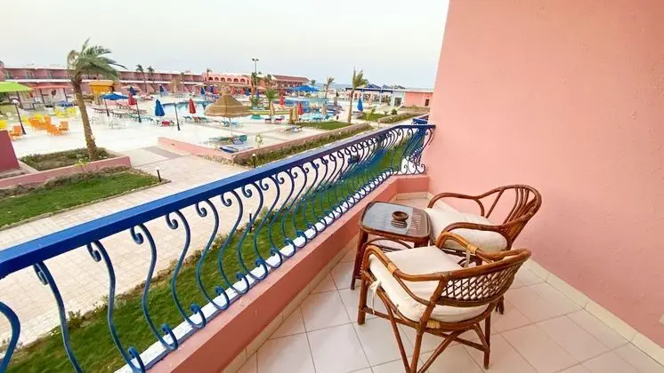 Standard Üç Kişilik Oda, Bahçe Manzaralı