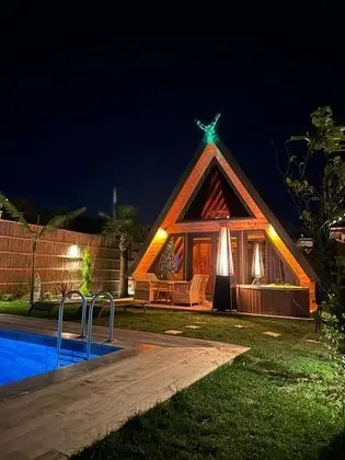 Premium Bungalow, Havuz ve Bahçe Manzaralı, Isıtmalı Özel Havuzlu
