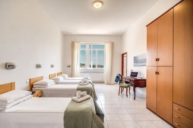 Standard Dört Kişilik Oda