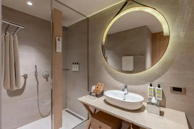 Family Suite, Kara Manzaralı, Balkonlu