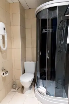 Comfort Tek Büyük veya İki Ayrı Yataklı Oda