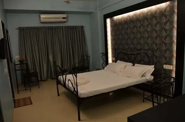 Büyük Yataklı Tek Kişilik Oda