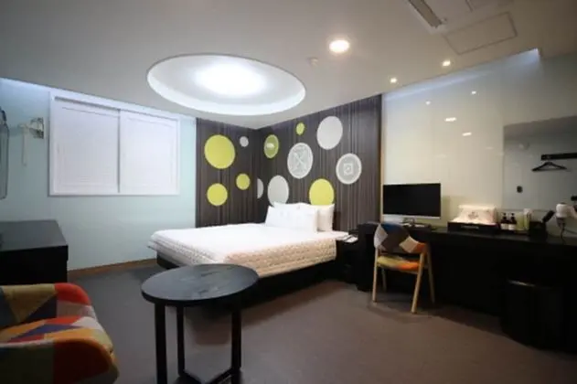 Standard Double Room (9 PM Check-in when Paying Onsite)