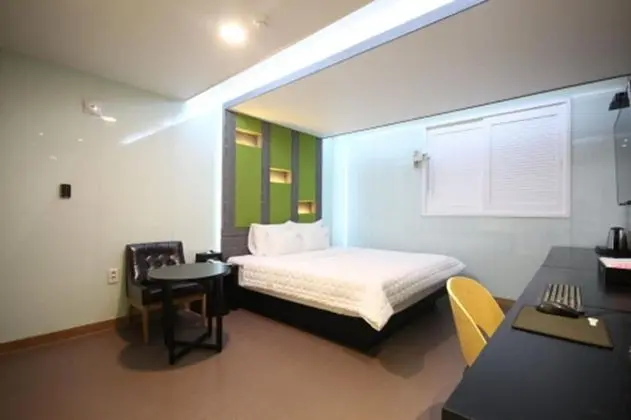 Standard Double Room (9 PM Check-in when Paying Onsite)