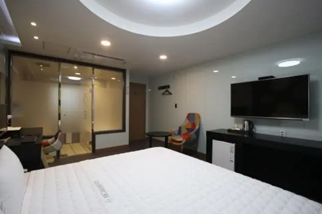 Standard Double Room (9 PM Check-in when Paying Onsite)