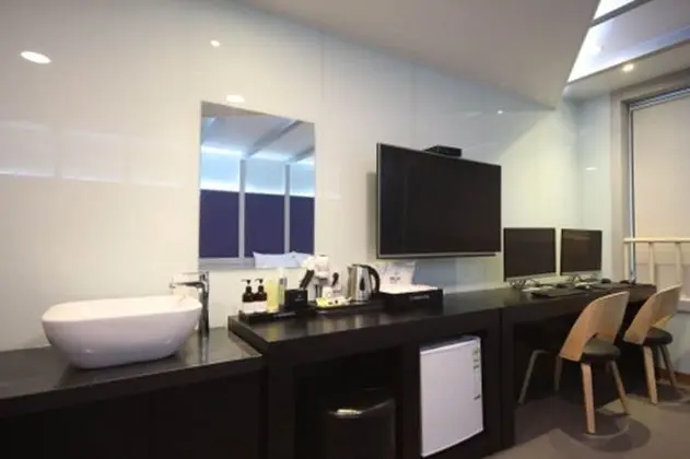 Superior Double Room (9 PM Check-in when Paying Onsite)