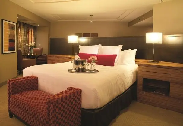 Luxury Corner Suite