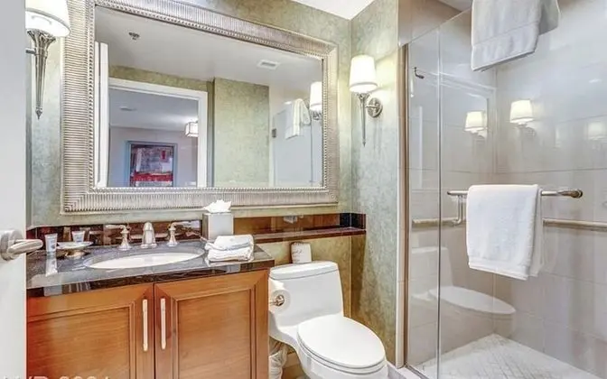 Deluxe Süit, 1 En Büyük (King) Boy Yatak ve Çekyat, 2 Banyolu, Şehir Manzaralı
