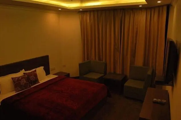 Deluxe Tek Büyük Yataklı Oda (CP)