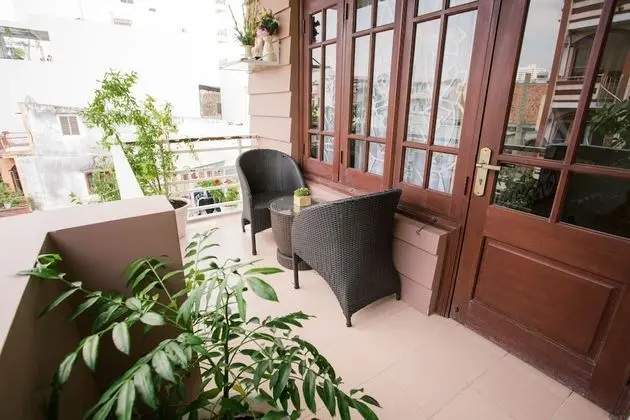 Oda, 1 Büyük (Queen) Boy Yatak, Balkon
