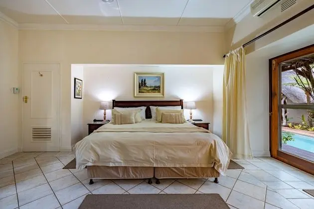 Luxury Tek Büyük Yataklı Oda