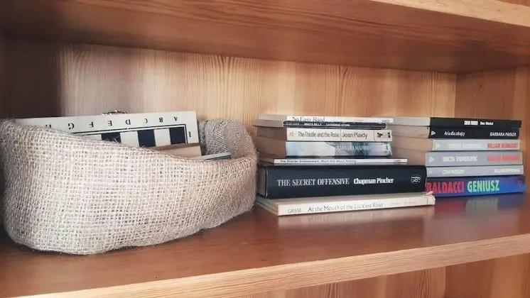 Tek Büyük Yataklı Oda, 1 Çift Kişilik Yatak, Ortak Banyo ('2')