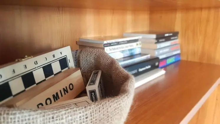 Tek Büyük Yataklı Oda, 1 Çift Kişilik Yatak, Ortak Banyo ('2')