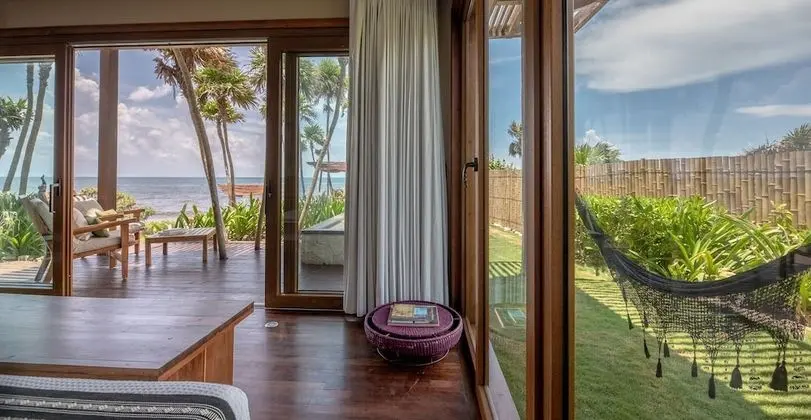 Oda, Okyanusa Sıfır (with refreshing plunge pool)