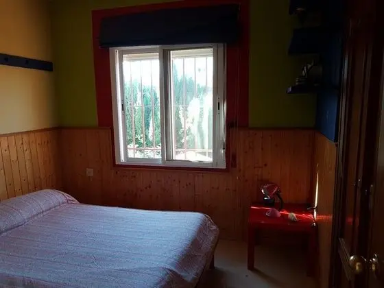 Tek Büyük Yataklı Oda, Ortak Banyo