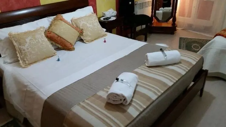 Basic Tek Büyük Yataklı Oda, 1 Çift Kişilik Yatak, Ortak Banyo