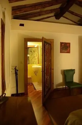 Tek Büyük Yataklı Oda, 1 Büyük (Queen) Boy Yatak, Sigara İçilmez