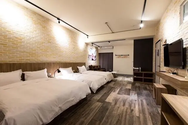 Dört Kişilik Oda, Sigara İçilmez, Balkon (202)