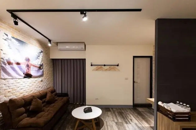 Dört Kişilik Oda, Sigara İçilmez, Balkon (202)
