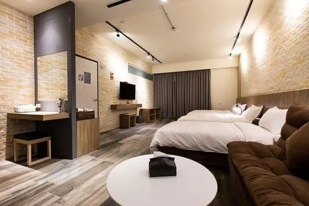 Dört Kişilik Oda, Sigara İçilmez, Balkon (202)