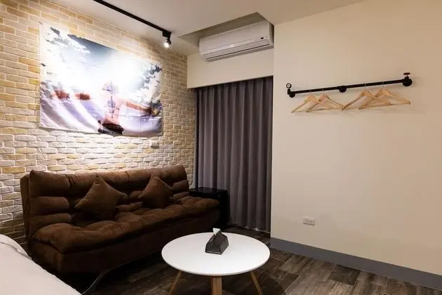 Dört Kişilik Oda, Sigara İçilmez, Balkon (202)