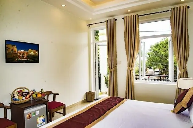 Deluxe Tek Büyük veya İki Ayrı Yataklı Oda, Balkon, Bahçe Manzaralı