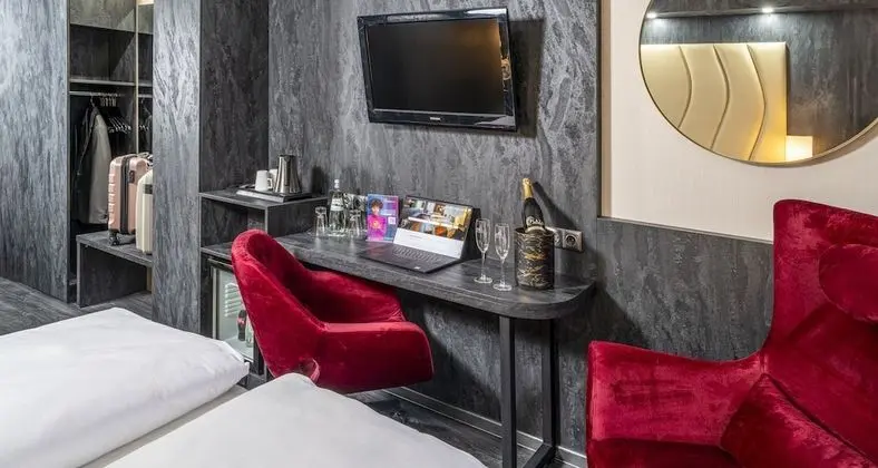 Comfort Tek Büyük Yataklı Oda