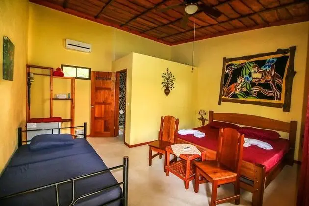 Deluxe Üç Kişilik Oda, 1 Yatak Odası, Bahçeli