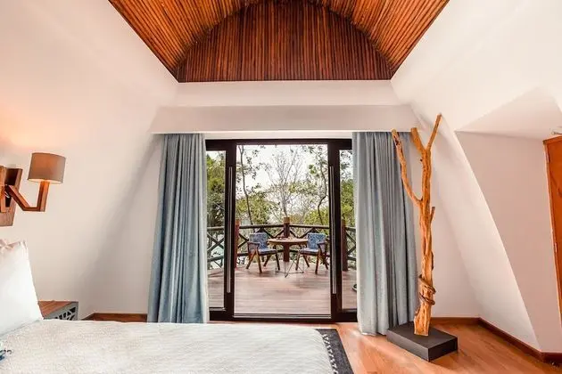 Luxe Saasil Room