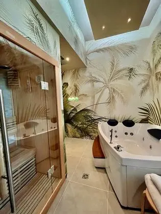 Deluxe Tek Büyük Yataklı Oda, 1 Büyük (Queen) Boy Yatak (with private Spa)