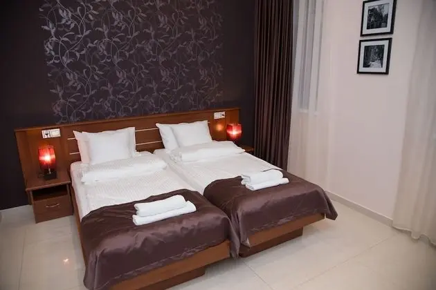 Large Double or Twin Room