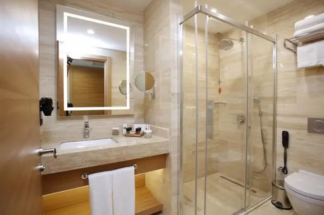 Standart Oda, Şehir Manzaralı