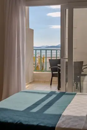 Deluxe Kısmi Deniz Manzaralı Oda