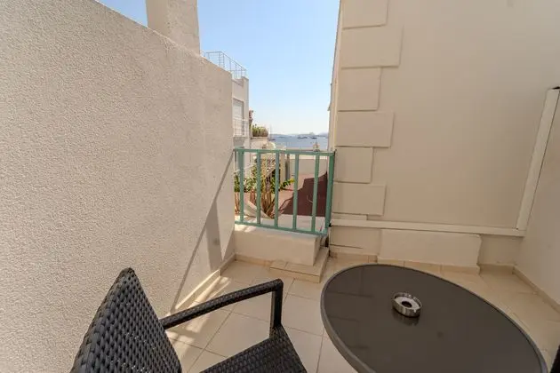Deluxe Kısmi Deniz Manzaralı Oda