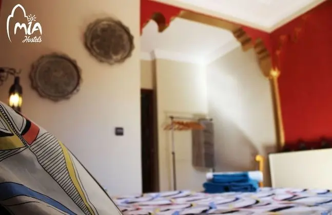 Basic Oda, 1 Büyük (Queen) Boy Yatak, Özel Banyo