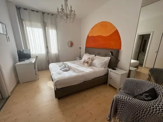 City Tek Büyük Yataklı Oda