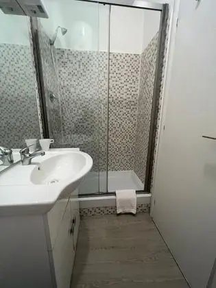 City Tek Büyük Yataklı Oda