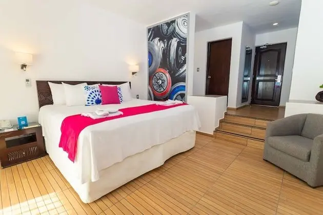 Deluxe Villa Ocean Front Suite