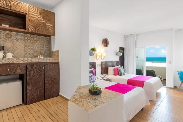 Deluxe Villa Ocean Front Suite