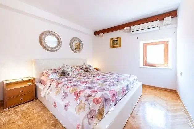 Villa (Three-Bedroom Villa with Swimming Poo)