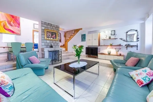 Villa (Three-Bedroom Villa with Swimming Poo)