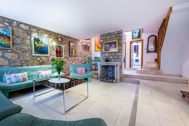 Villa (Three-Bedroom Villa with Swimming Poo)