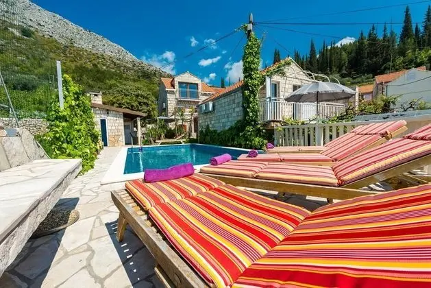 Villa (Three-Bedroom Villa with Swimming Poo)