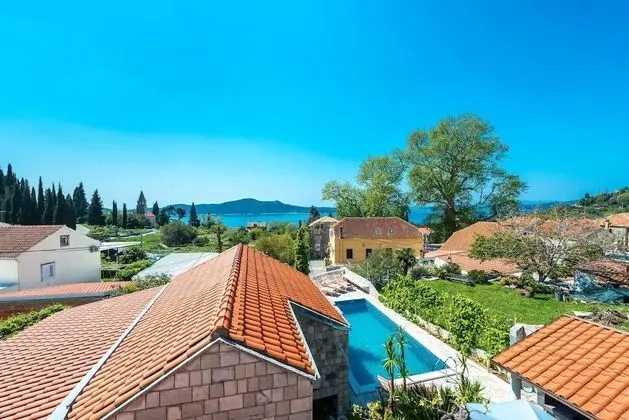 Villa (Three-Bedroom Villa with Swimming Poo)