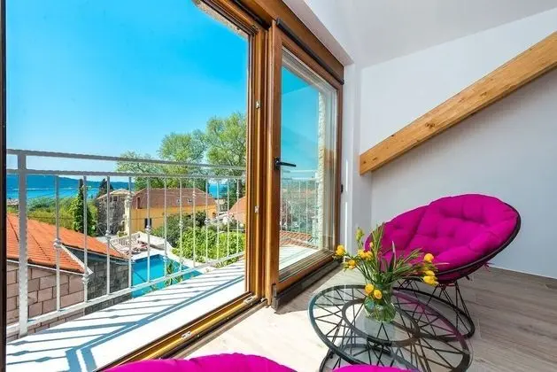 Villa (Three-Bedroom Villa with Swimming Poo)