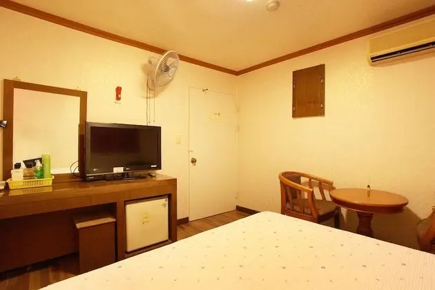 Oda (General room (inquiry of parking comp)